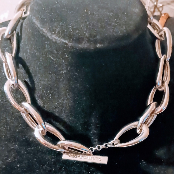 Vincent Camuto Big Silver Tone Chocker Necklace. - Picture 3 of 4